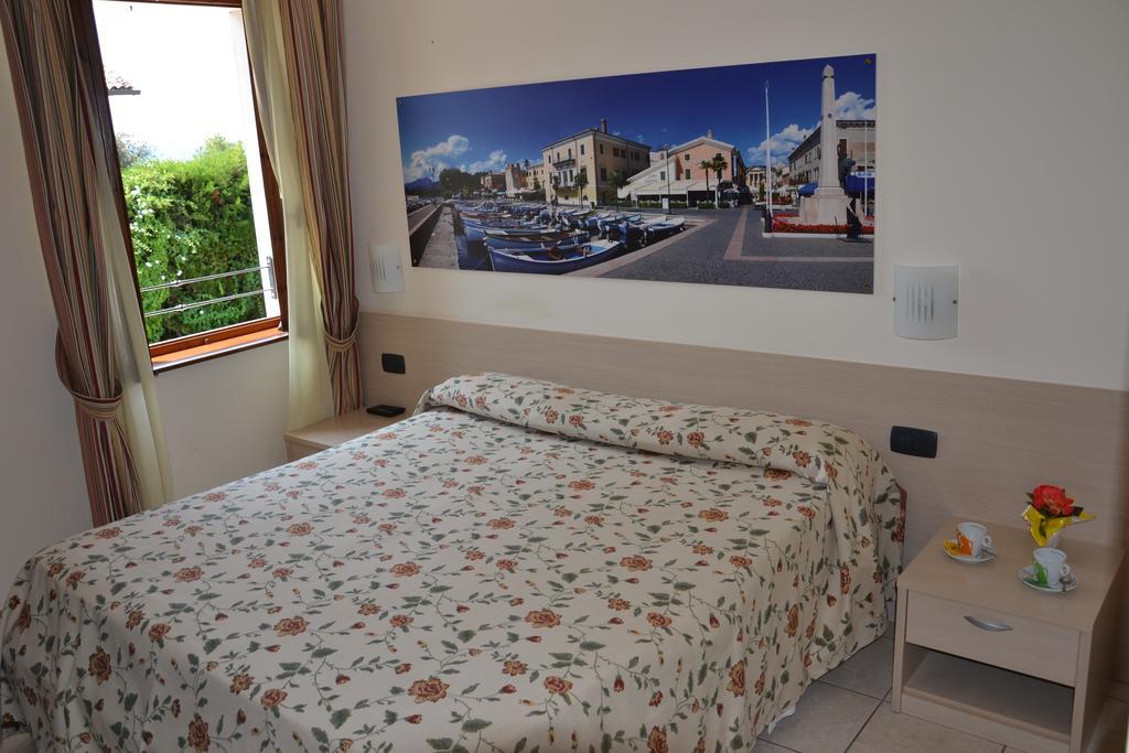 Locanda Le Palafitte Bardolino Værelse billede